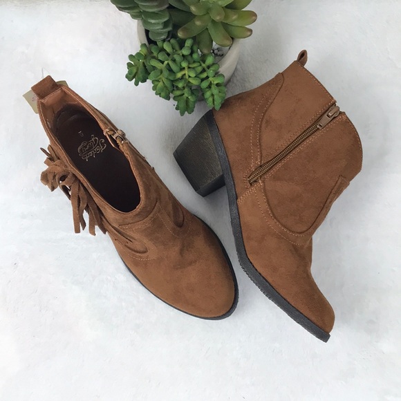 NWT Faded Glory Brown Booties sz6 - Picture 6 of 6